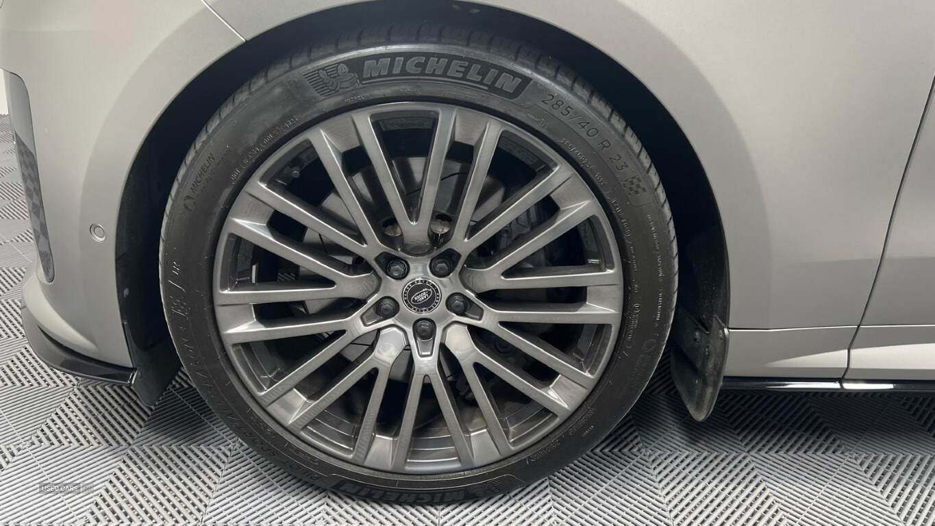 Mar 2024 Land Rover Range Rover Sport 4.4 P635 V8 SV Edition One 5dr Auto [Gloss]