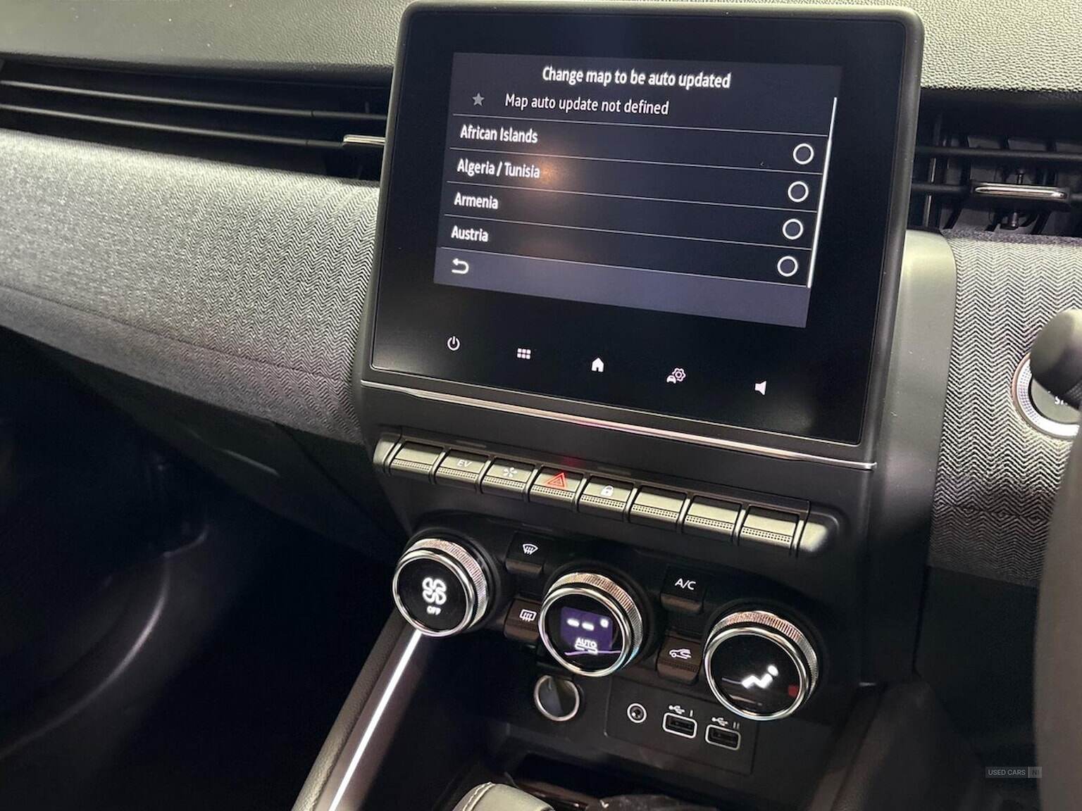 May 2025 Renault Clio 1.6 E-Tech Full Hybrid 145 Techno 5Dr Auto
