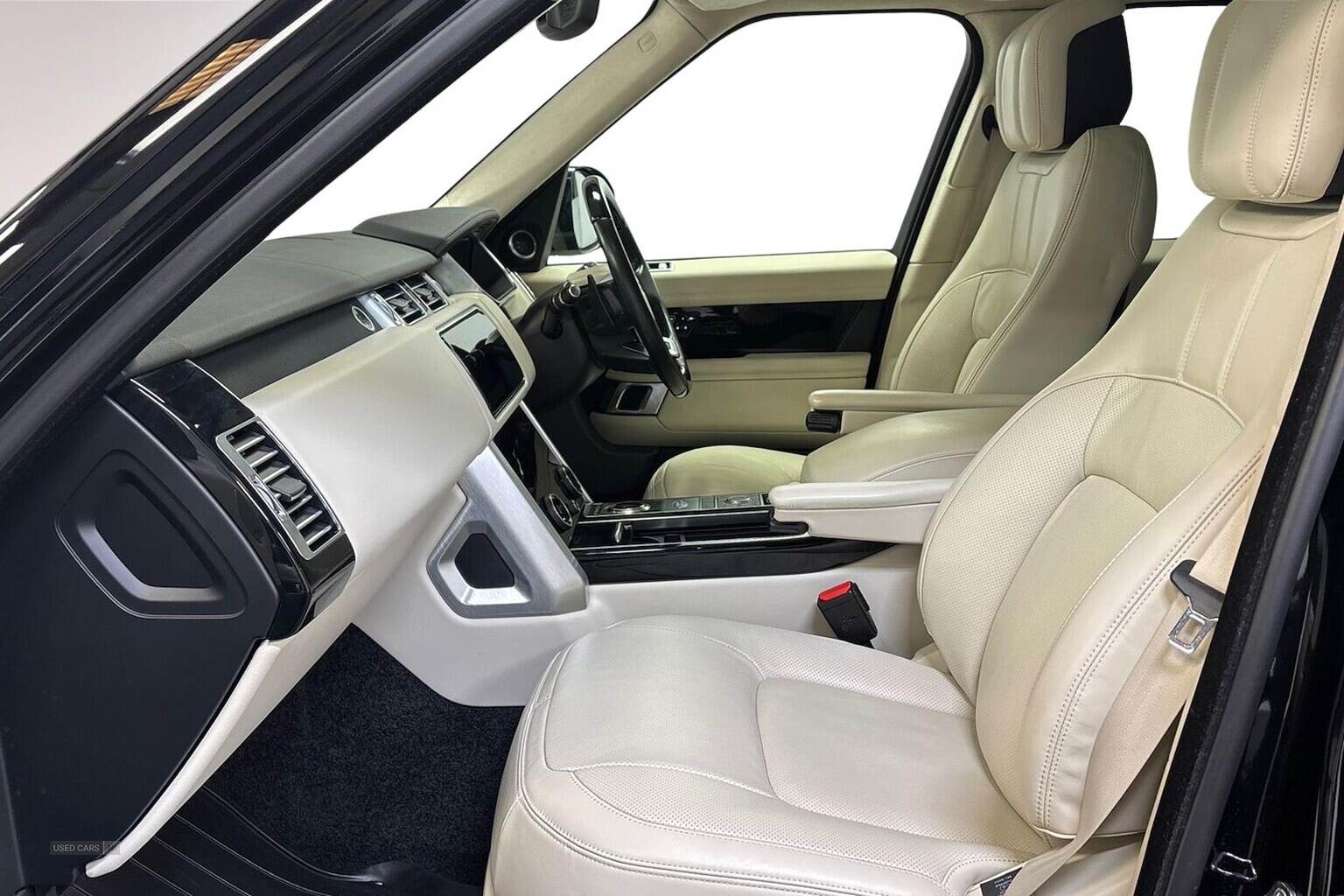 Jun 2021 Land Rover Range Rover 3.0 D300 Westminster Black 4Dr Auto