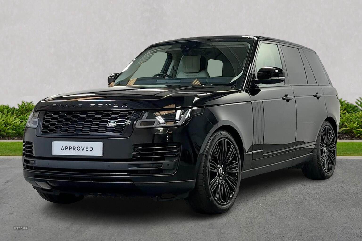 Jun 2021 Land Rover Range Rover 3.0 D300 Westminster Black 4Dr Auto