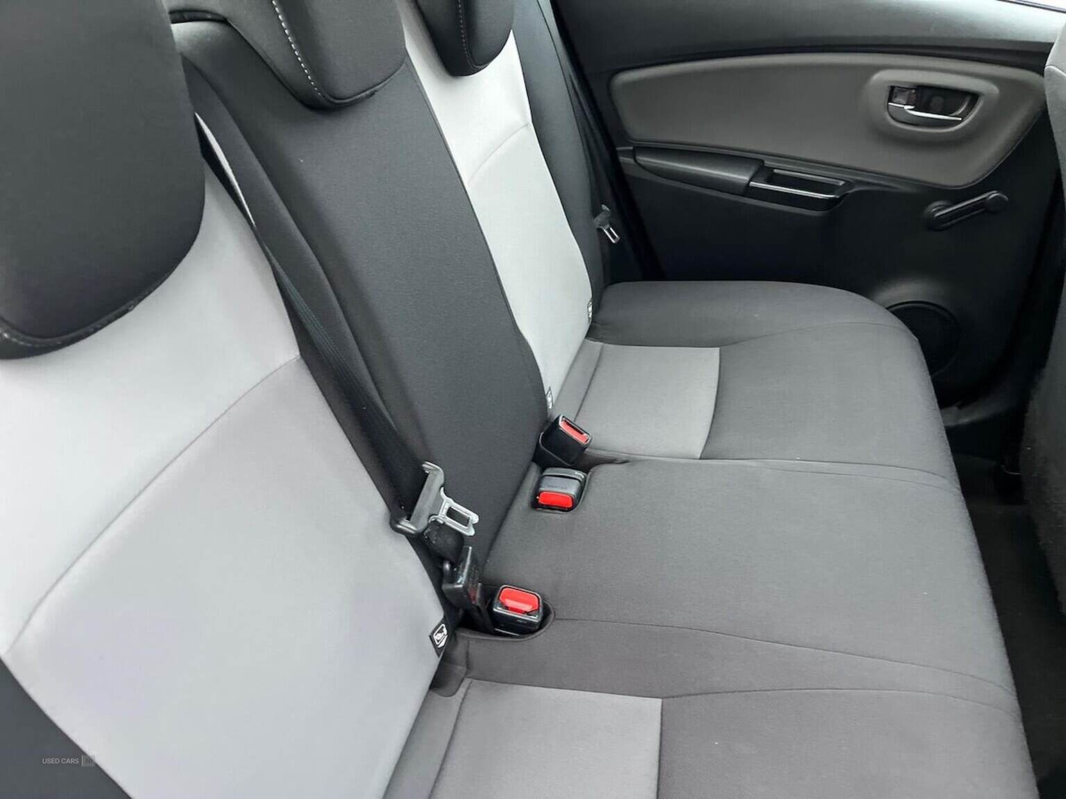 Apr 2019 Toyota Yaris 1.5 Hybrid Icon Tech 5Dr Cvt