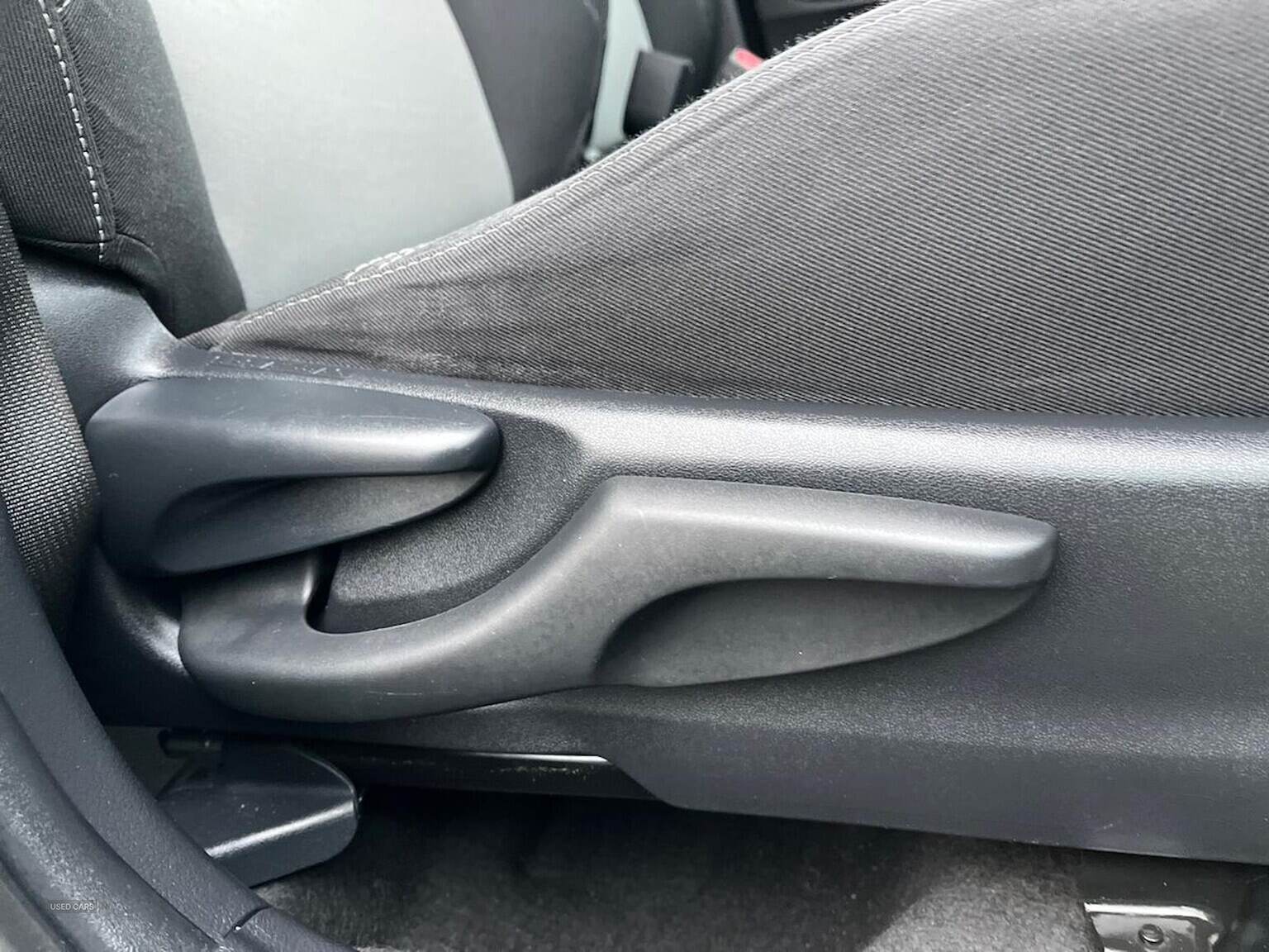 Apr 2019 Toyota Yaris 1.5 Hybrid Icon Tech 5Dr Cvt