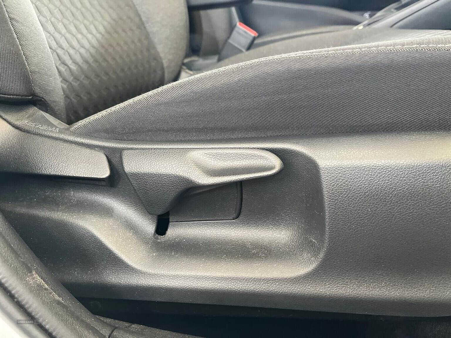 Aug 2021 Toyota Yaris 1.5 Hybrid Design 5Dr Cvt