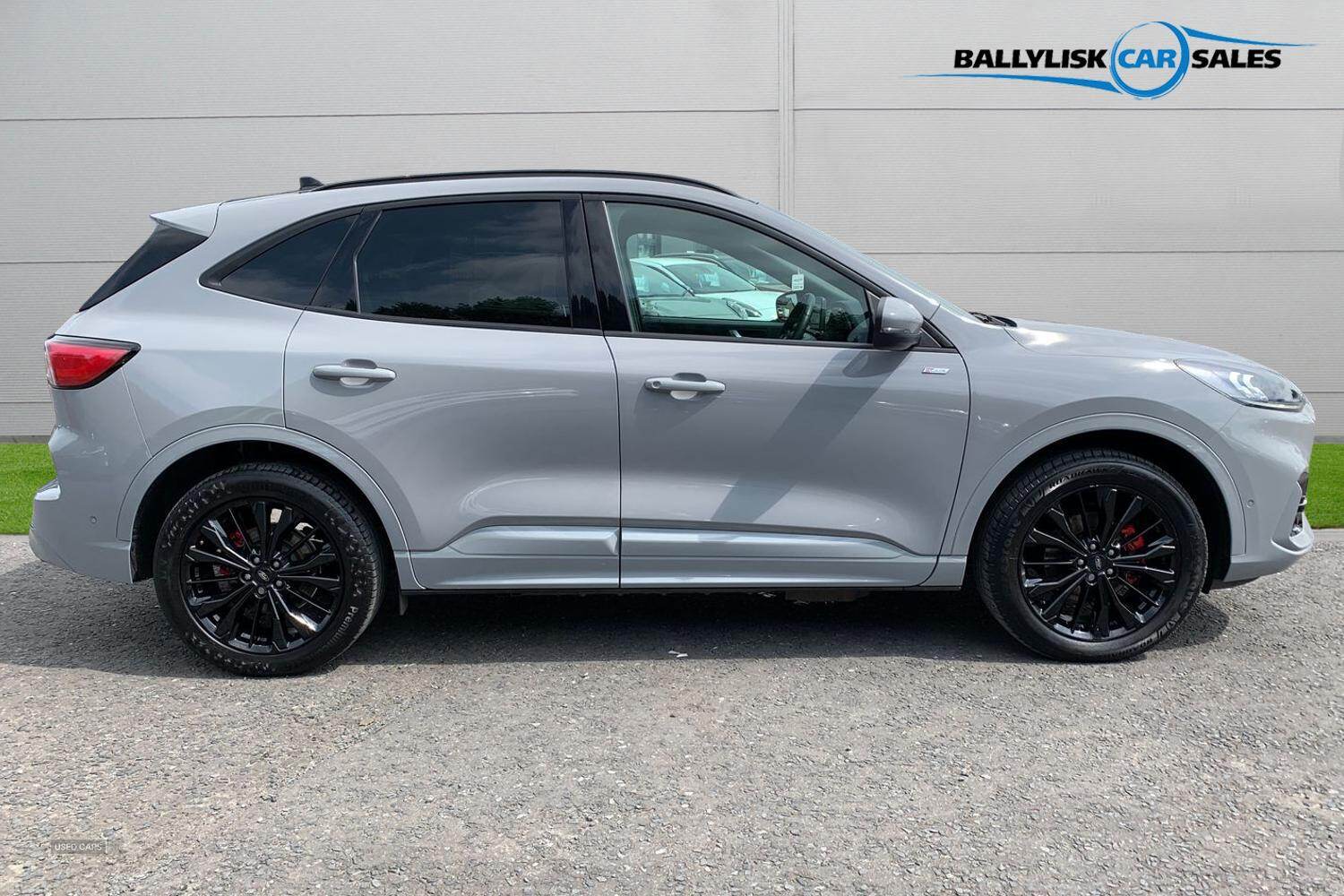 2024 Ford Kuga 2.5 Duratec 14.4kWh PHEV Graphite Tech Edition in Grey Matter with 25K + £££ Extras
