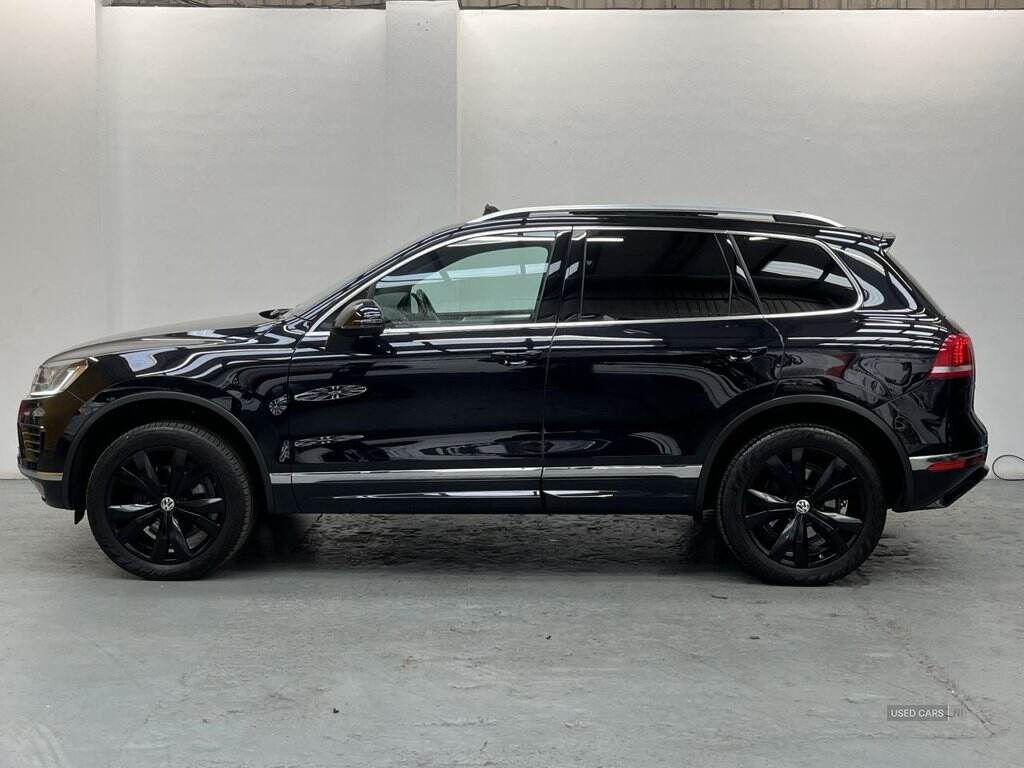 Sep 2016 Volkswagen Touareg 3.0 V6 TDI BlueMotion Tech 262 R-Line 5dr Tip Auto