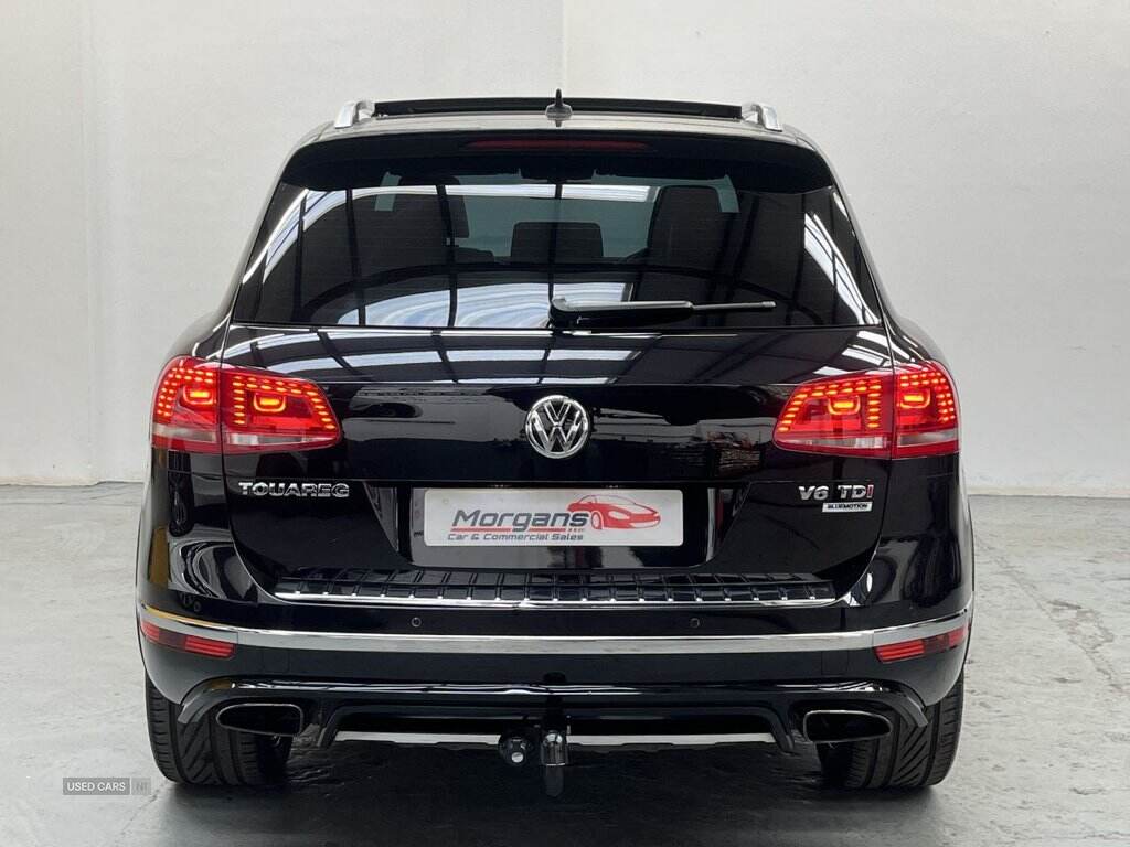 Sep 2016 Volkswagen Touareg 3.0 V6 TDI BlueMotion Tech 262 R-Line 5dr Tip Auto
