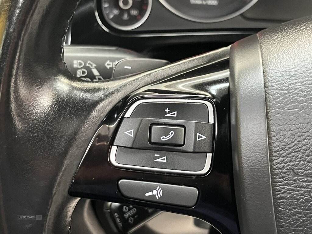 Sep 2016 Volkswagen Touareg 3.0 V6 TDI BlueMotion Tech 262 R-Line 5dr Tip Auto