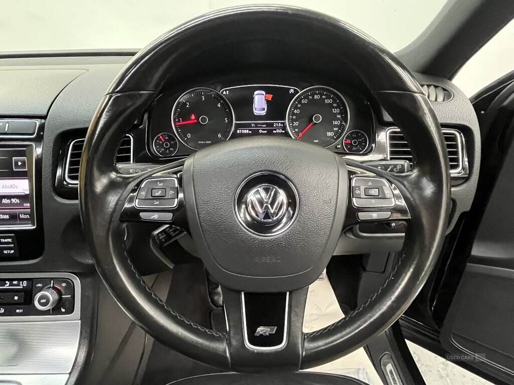 Sep 2016 Volkswagen Touareg 3.0 V6 TDI BlueMotion Tech 262 R-Line 5dr Tip Auto