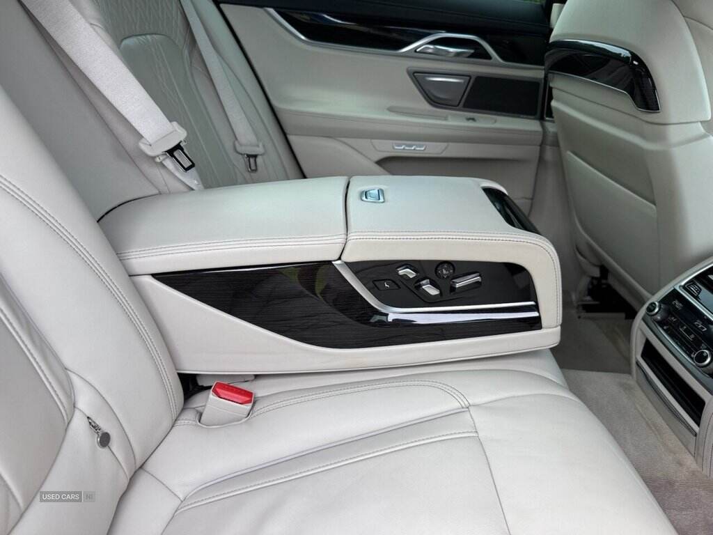 Sep 2016 BMW 7 Series 730d M Sport 4dr Auto