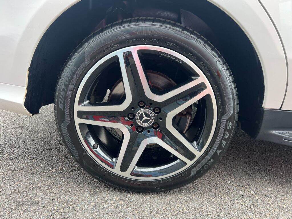 Apr 2018 Mercedes-Benz GLE GLE 250d 4Matic AMG Night Edition 5dr 9G-Tronic