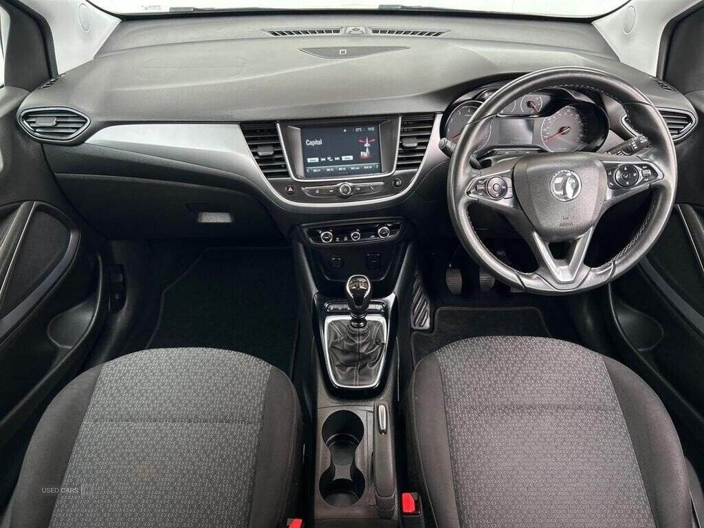 Jan 2018 Vauxhall Crossland X 1.6 Turbo D ecoTec SE 5dr [Start Stop]