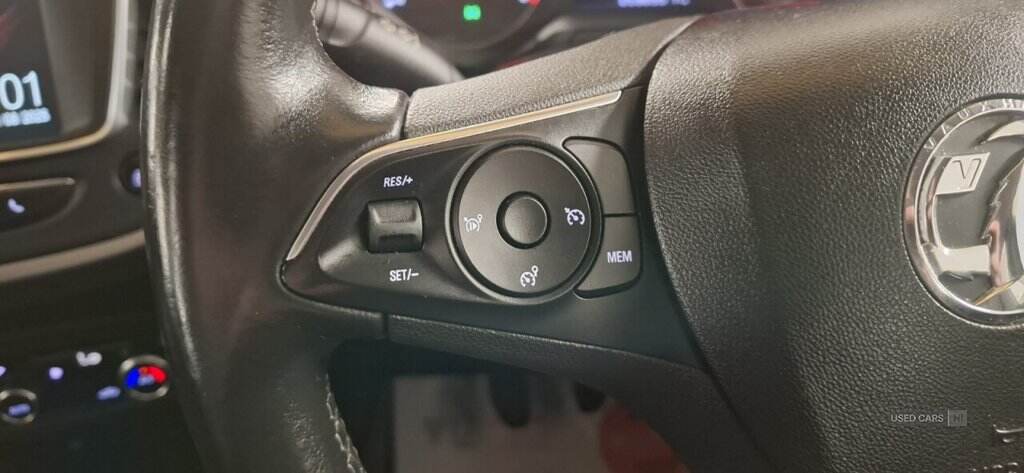 Jan 2018 Vauxhall Crossland X 1.6 Turbo D ecoTec SE 5dr [Start Stop]
