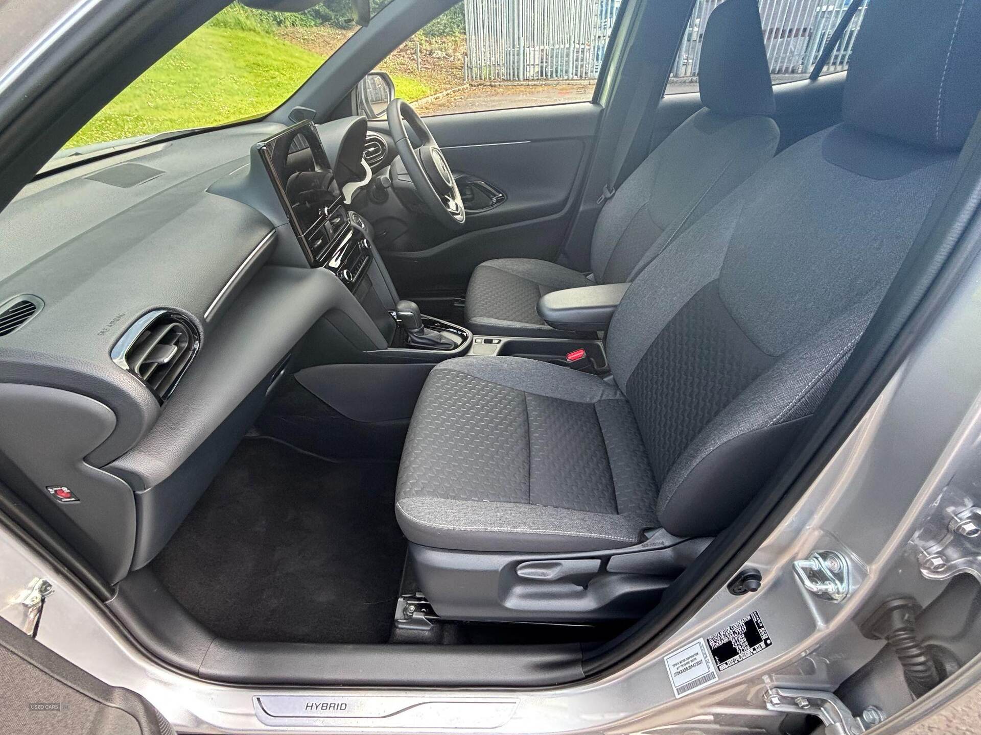 Apr 2025 Toyota Yaris Cross 1.5 Hybrid Design 5dr CVT
