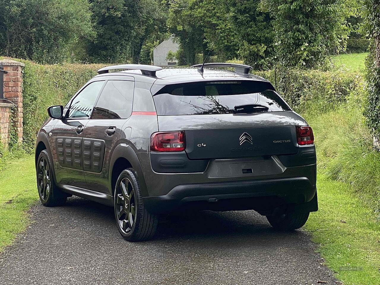 Oct 2017 Citroen C4 Cactus 1.2 PureTech [82] Flair 5dr
