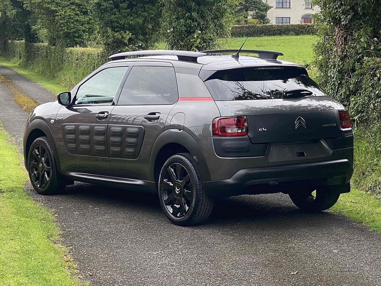 Oct 2017 Citroen C4 Cactus 1.2 PureTech [82] Flair 5dr