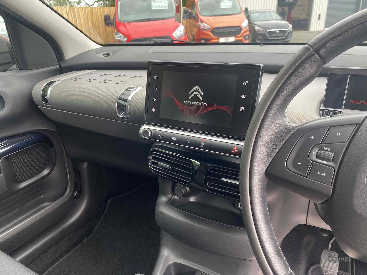 Oct 2017 Citroen C4 Cactus 1.2 PureTech [82] Flair 5dr