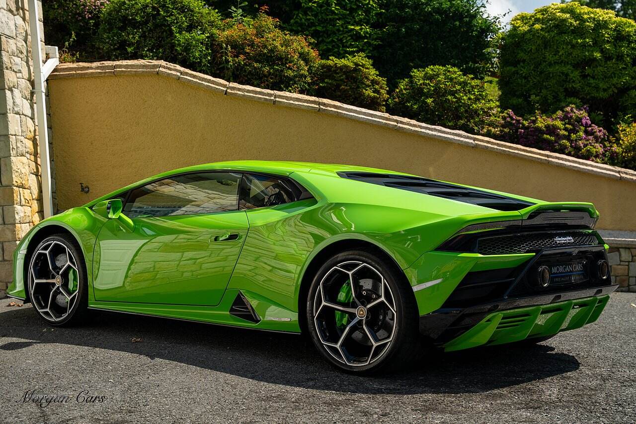 Apr 2022 Lamborghini Huracan 5.2 V10 640 2dr Auto AWD