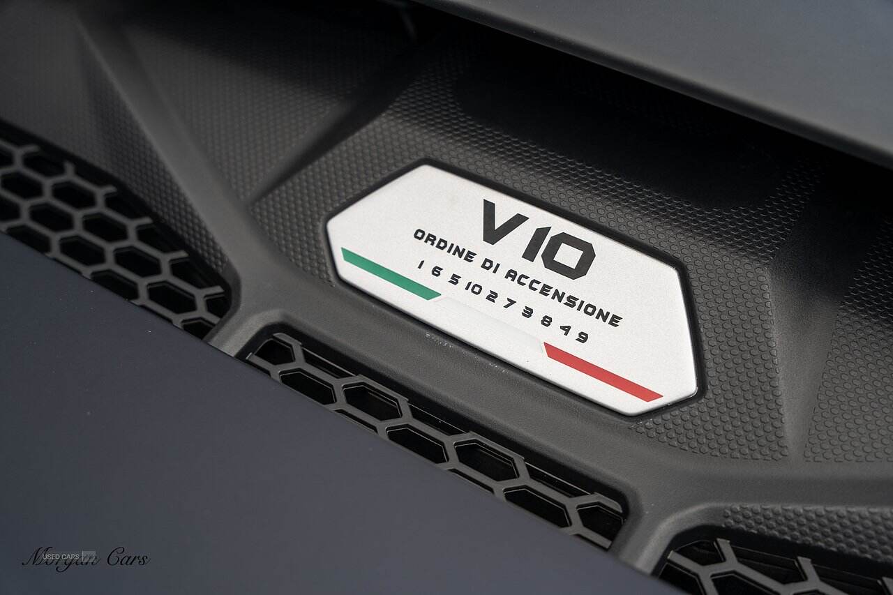 Apr 2022 Lamborghini Huracan 5.2 V10 640 2dr Auto AWD