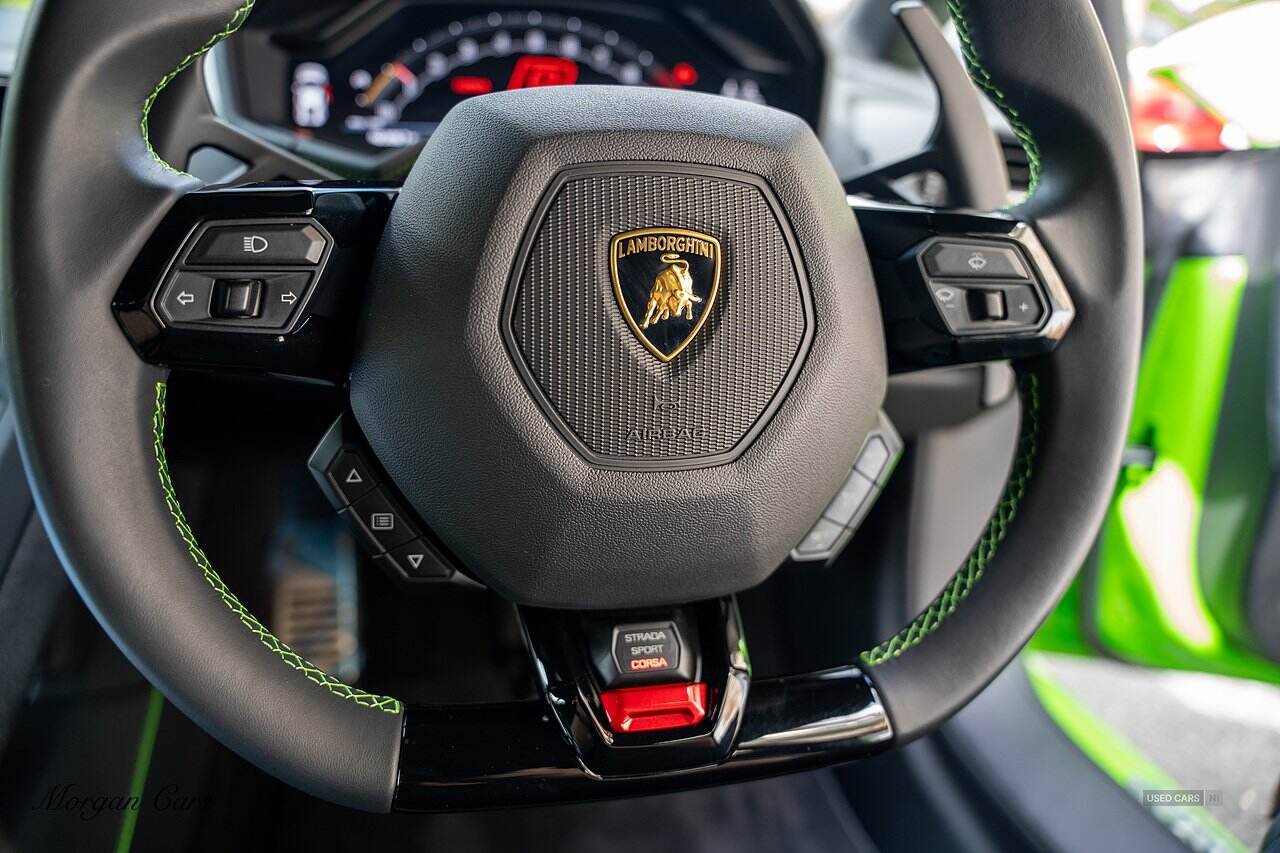 Apr 2022 Lamborghini Huracan 5.2 V10 640 2dr Auto AWD