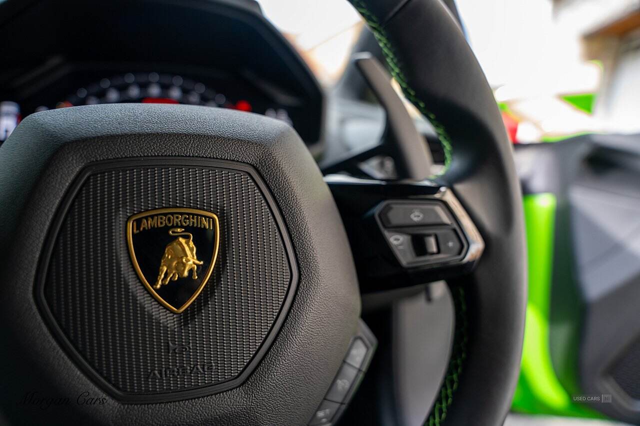 Apr 2022 Lamborghini Huracan 5.2 V10 640 2dr Auto AWD