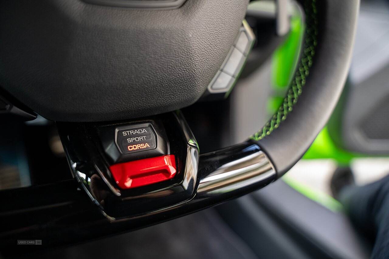 Apr 2022 Lamborghini Huracan 5.2 V10 640 2dr Auto AWD