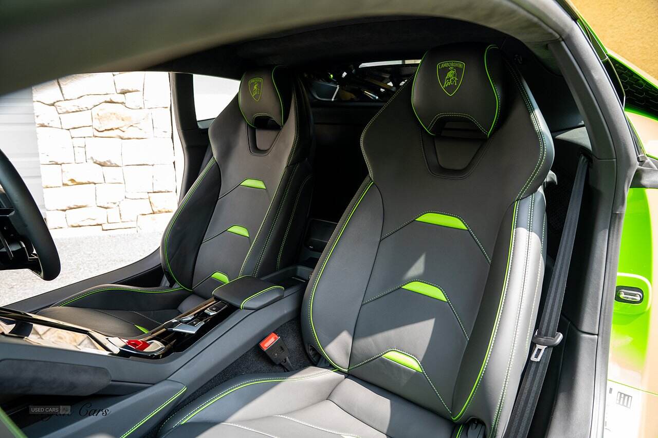 Apr 2022 Lamborghini Huracan 5.2 V10 640 2dr Auto AWD