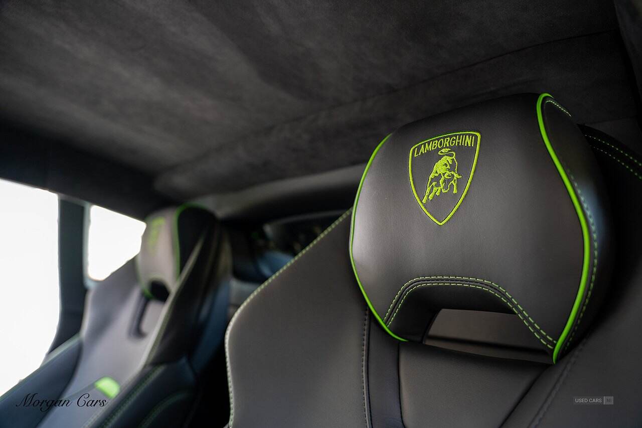 Apr 2022 Lamborghini Huracan 5.2 V10 640 2dr Auto AWD