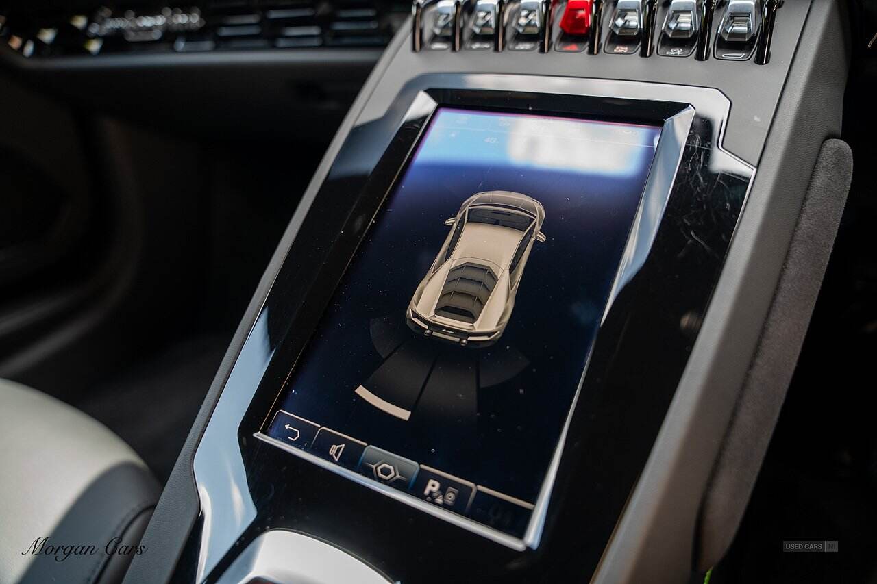 Apr 2022 Lamborghini Huracan 5.2 V10 640 2dr Auto AWD