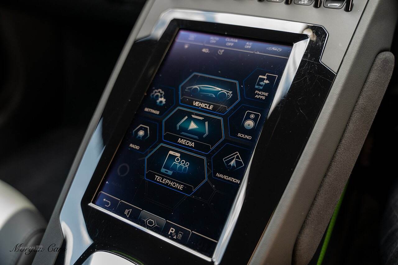 Apr 2022 Lamborghini Huracan 5.2 V10 640 2dr Auto AWD