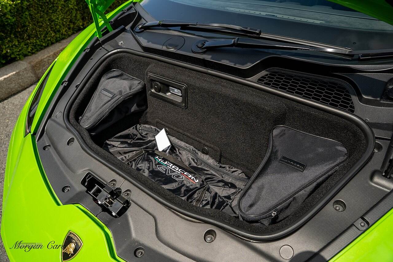 Apr 2022 Lamborghini Huracan 5.2 V10 640 2dr Auto AWD