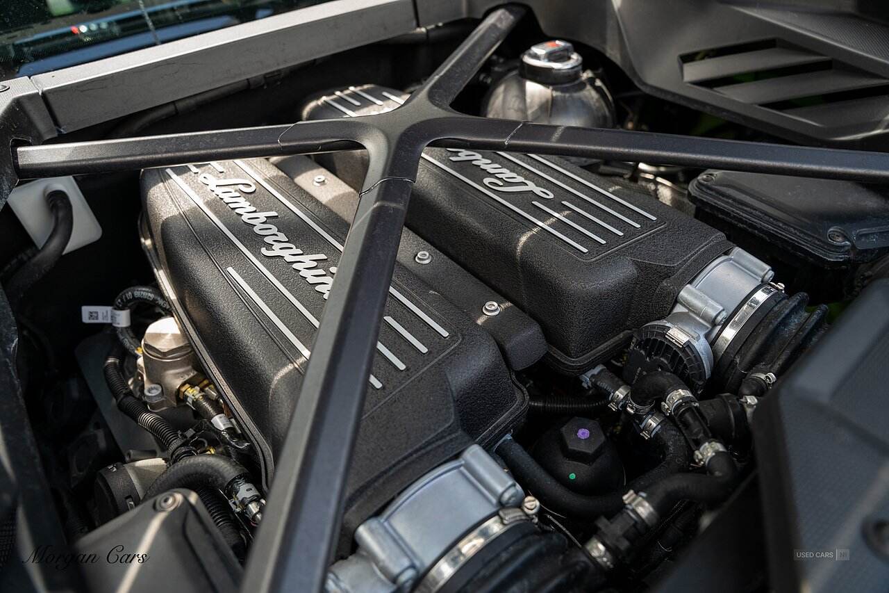 Apr 2022 Lamborghini Huracan 5.2 V10 640 2dr Auto AWD