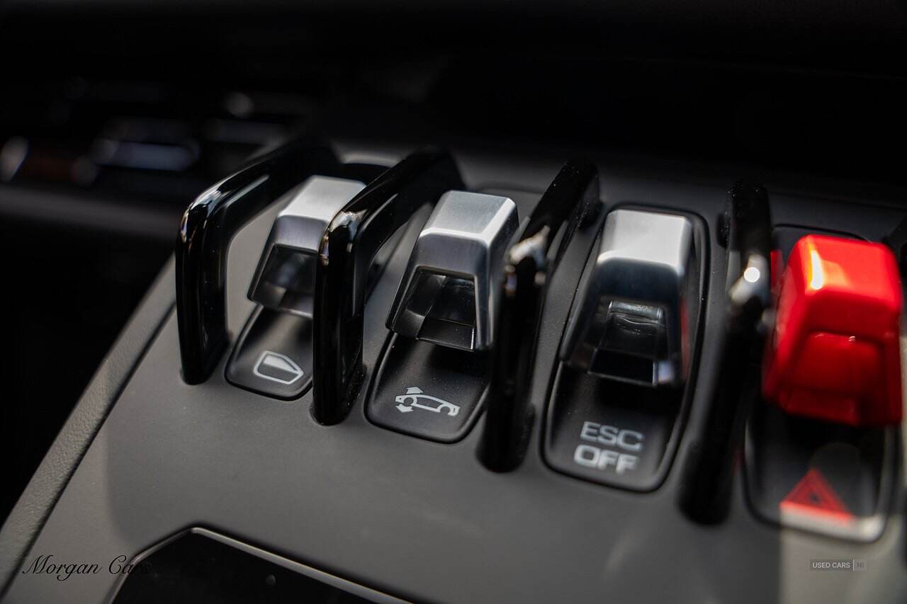 Apr 2022 Lamborghini Huracan 5.2 V10 640 2dr Auto AWD