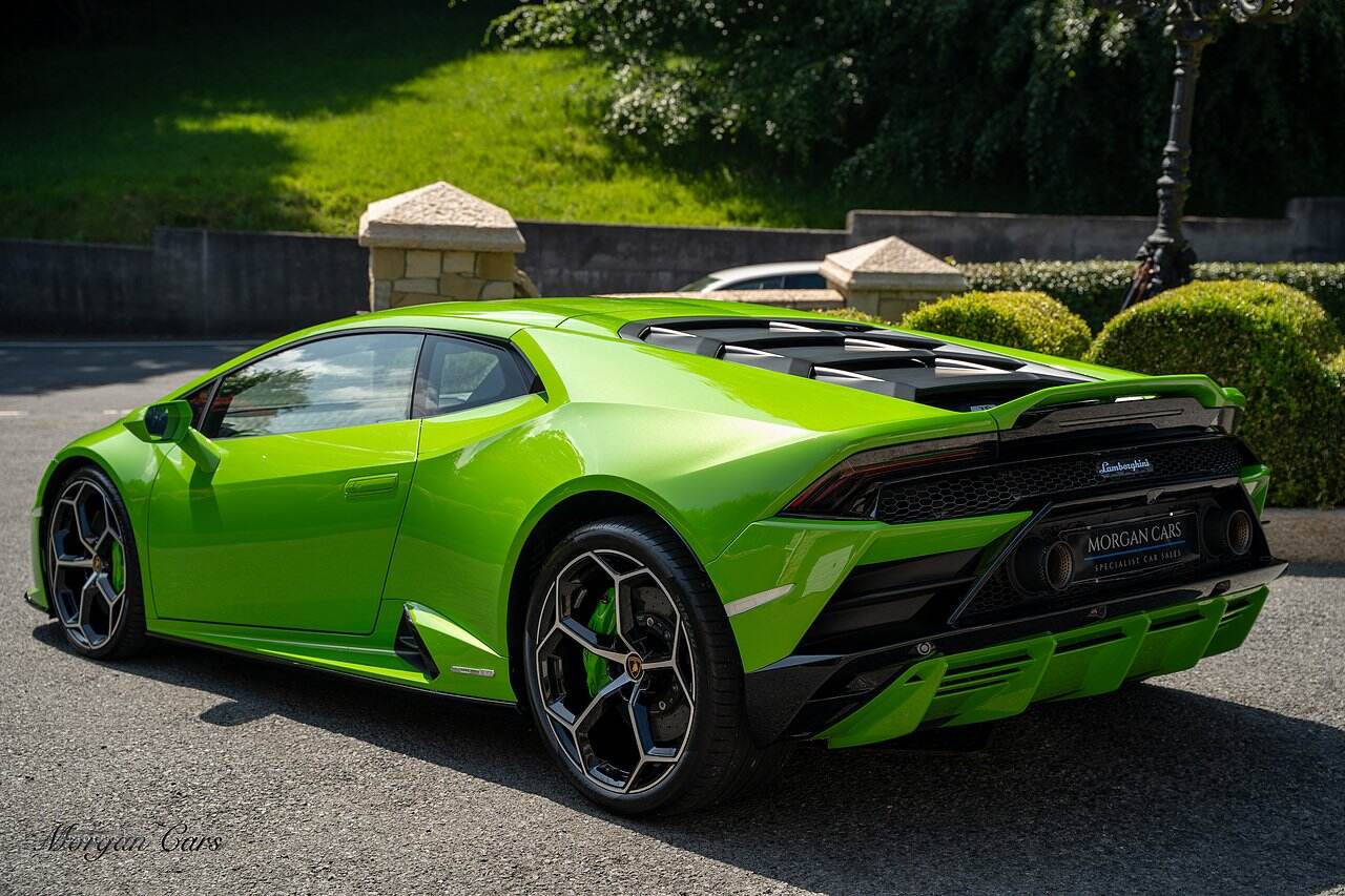 Apr 2022 Lamborghini Huracan 5.2 V10 640 2dr Auto AWD