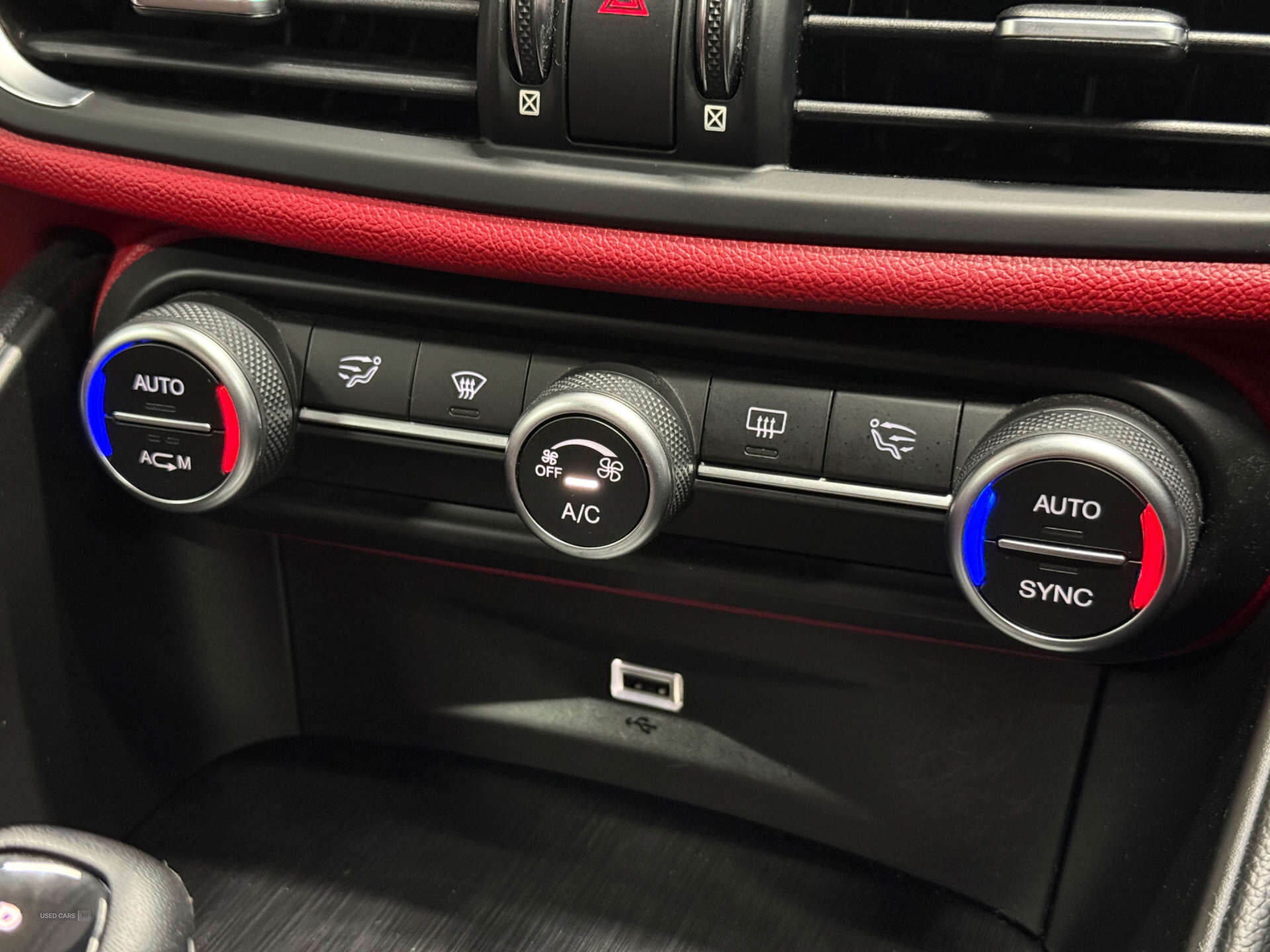 Mar 2018 Alfa Romeo Giulia 2.2 JTDM-2 180 Super 4dr Auto
