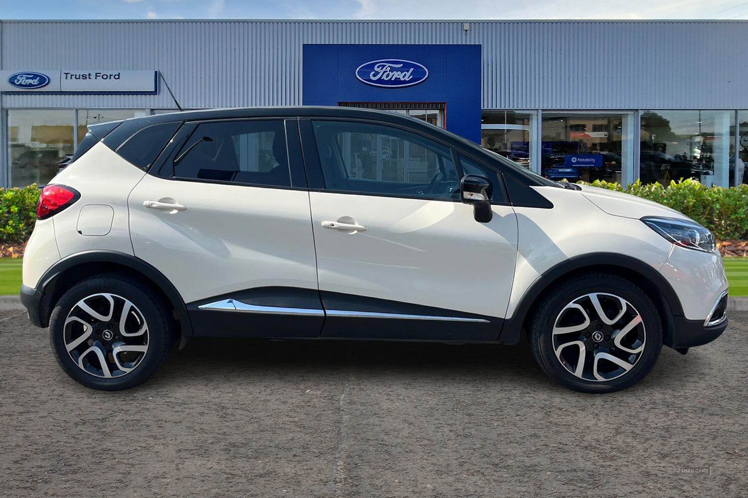 Jun 2017 Renault Captur 1.5 dCi 90 Dynamique S Nav 5dr