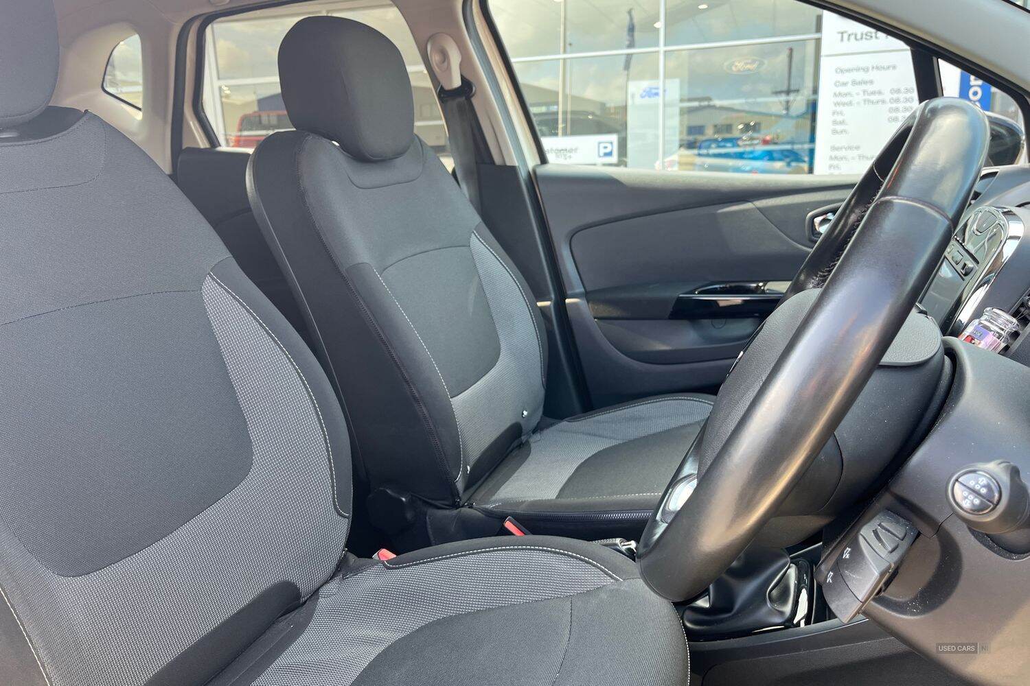 Jun 2017 Renault Captur 1.5 dCi 90 Dynamique S Nav 5dr
