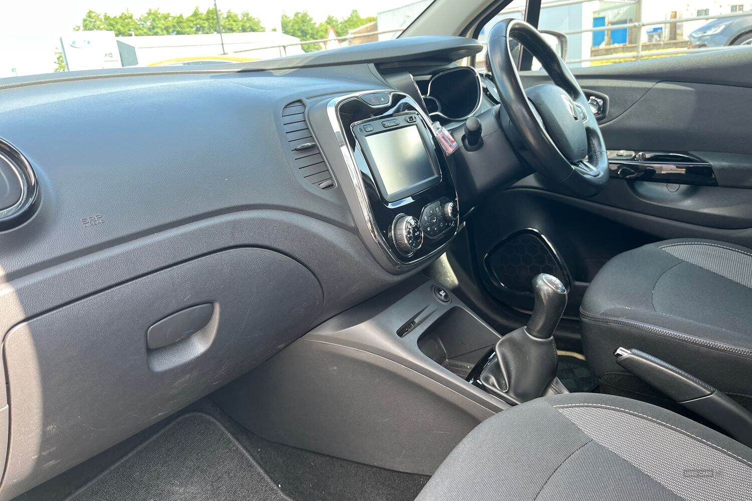 Jun 2017 Renault Captur 1.5 dCi 90 Dynamique S Nav 5dr