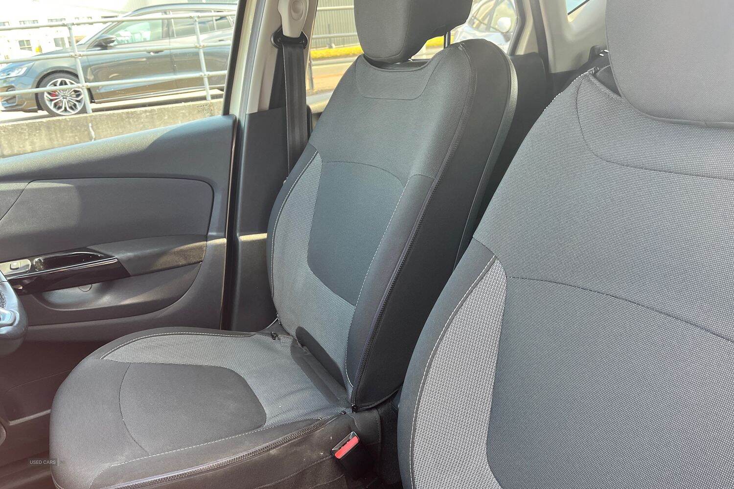 Jun 2017 Renault Captur 1.5 dCi 90 Dynamique S Nav 5dr