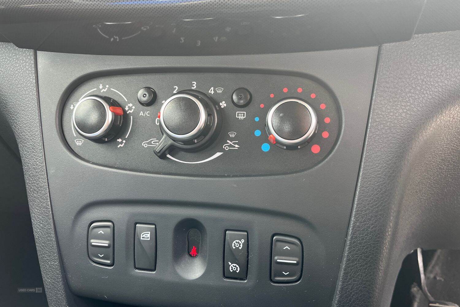 Apr 2019 Dacia Sandero Stepway 0.9 TCe Comfort 5dr