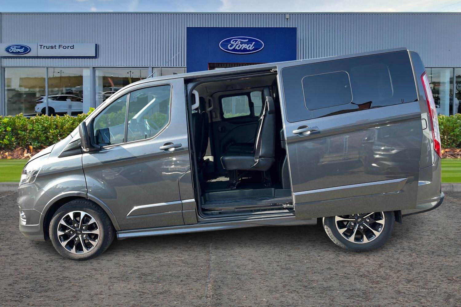 Sep 2023 Ford Transit Custom 2.0 EcoBlue 170ps Low Roof D/Cab Sport Van Auto