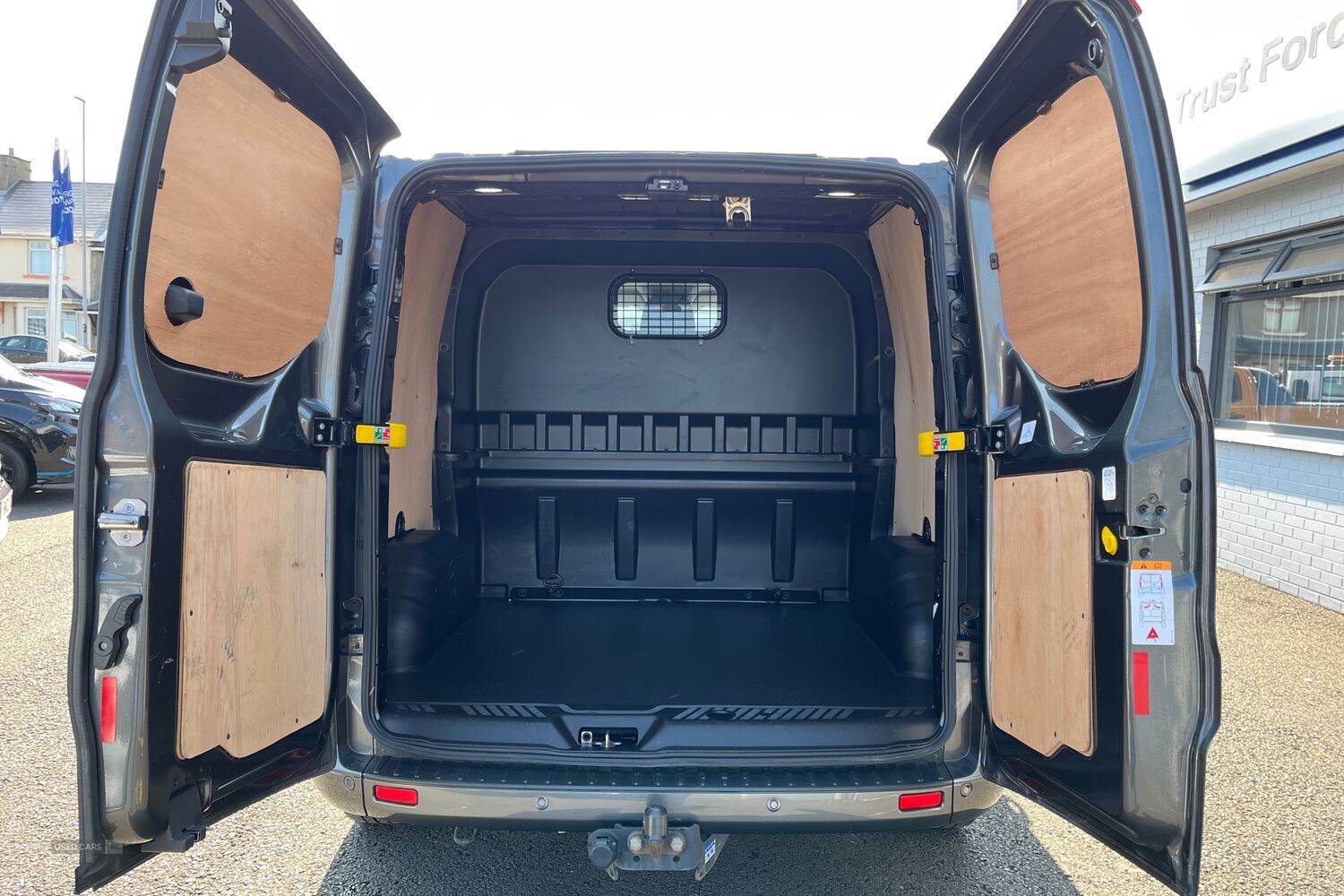 Sep 2023 Ford Transit Custom 2.0 EcoBlue 170ps Low Roof D/Cab Sport Van Auto