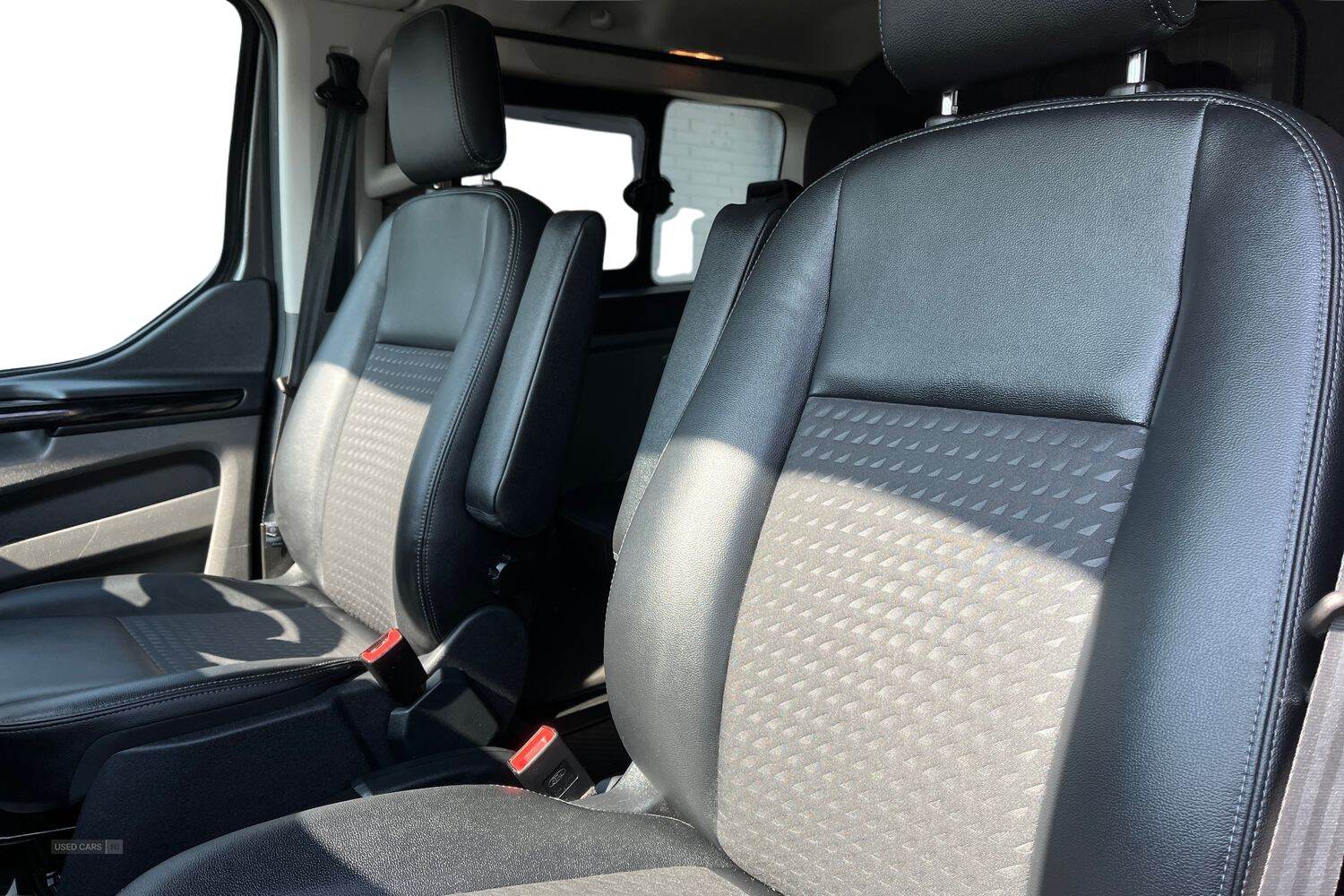 Sep 2023 Ford Transit Custom 2.0 EcoBlue 170ps Low Roof D/Cab Sport Van Auto