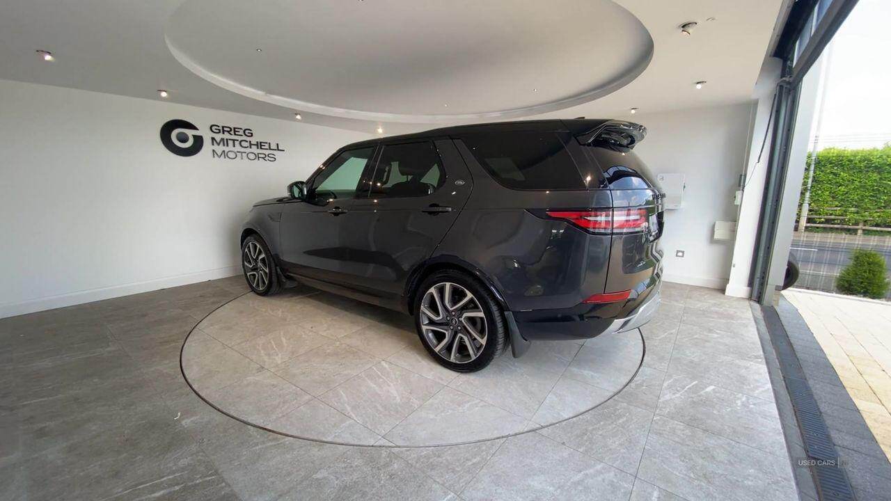 May 2017 Land Rover Discovery 3.0 TD6 HSE 5dr Auto