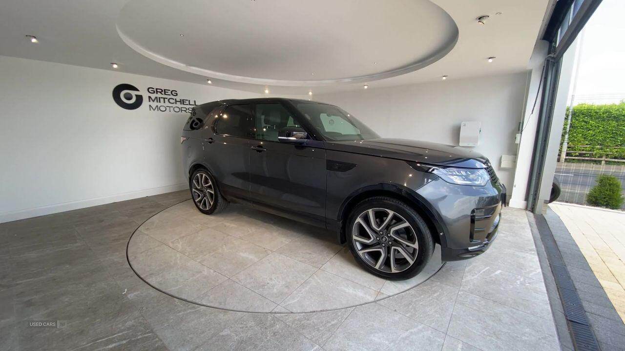 May 2017 Land Rover Discovery 3.0 TD6 HSE 5dr Auto