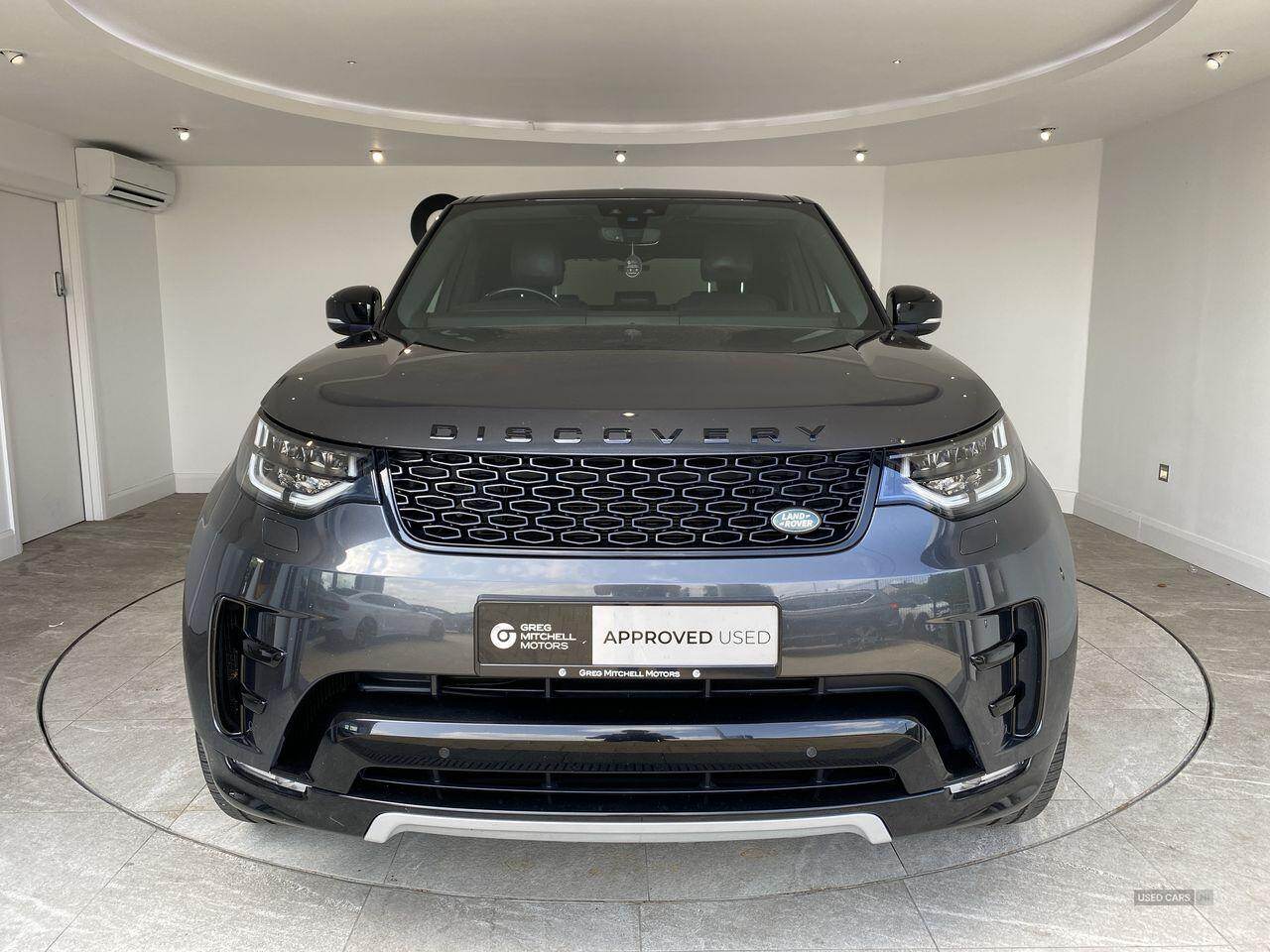 May 2017 Land Rover Discovery 3.0 TD6 HSE 5dr Auto
