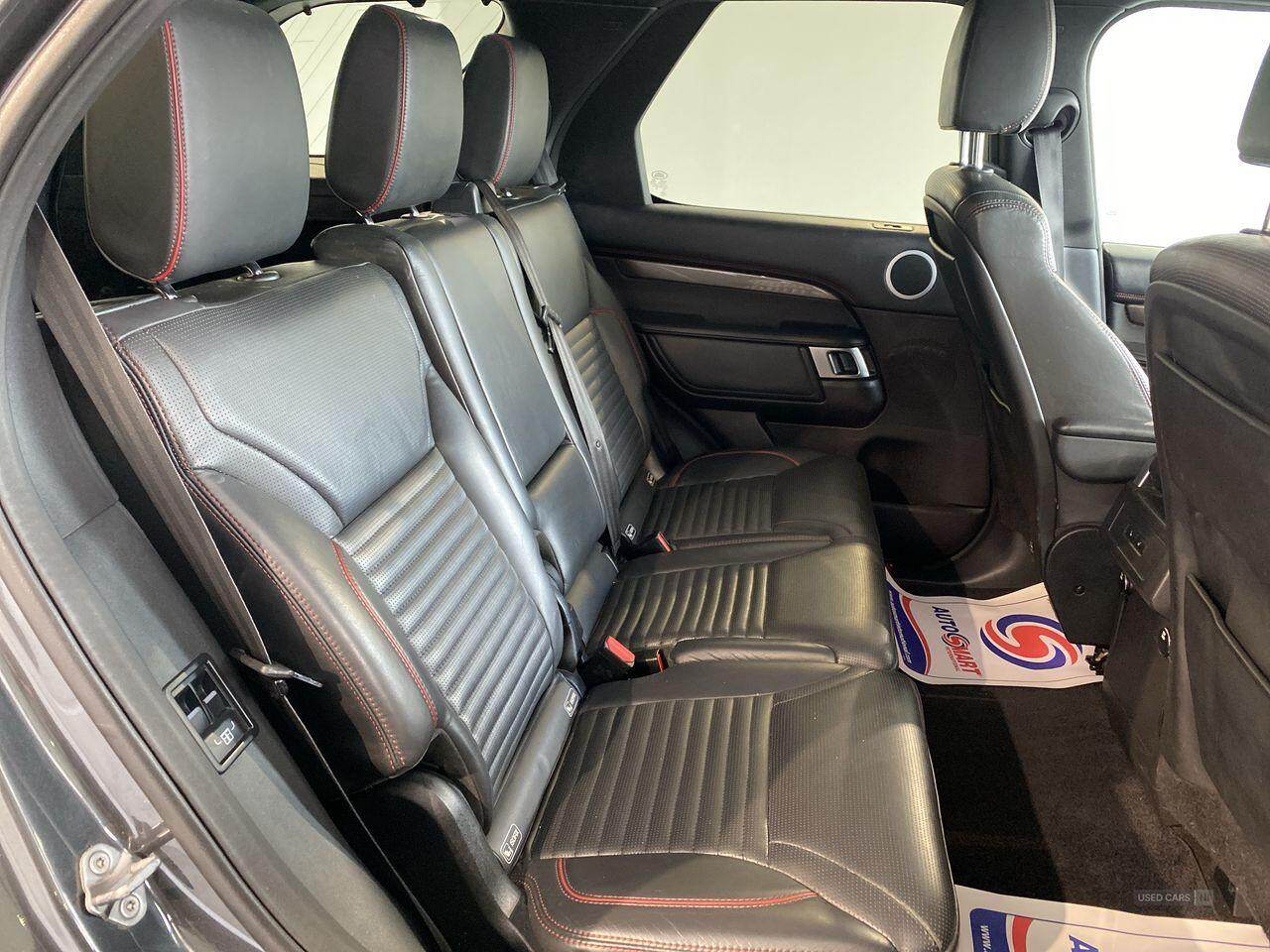 May 2017 Land Rover Discovery 3.0 TD6 HSE 5dr Auto
