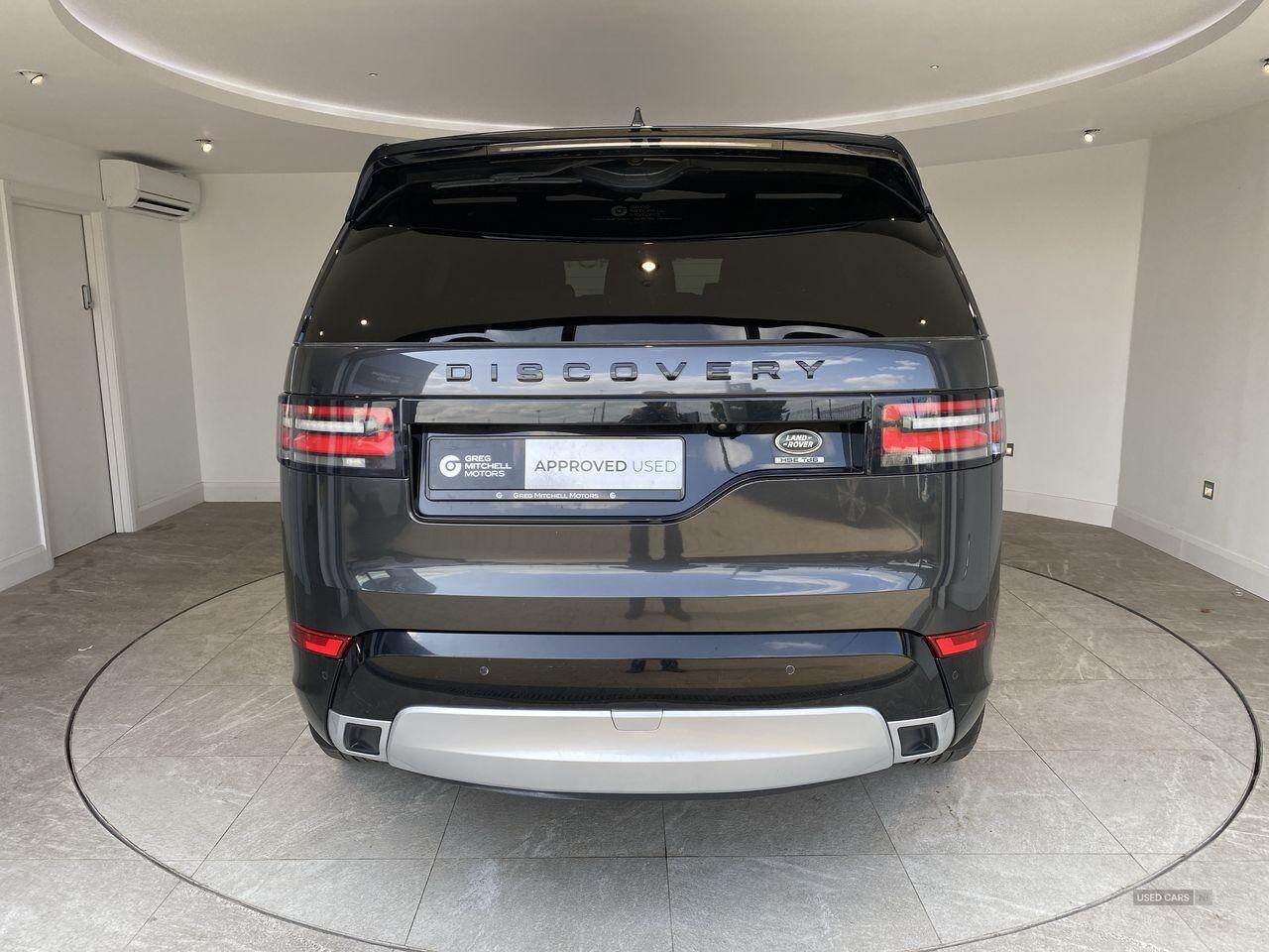 May 2017 Land Rover Discovery 3.0 TD6 HSE 5dr Auto