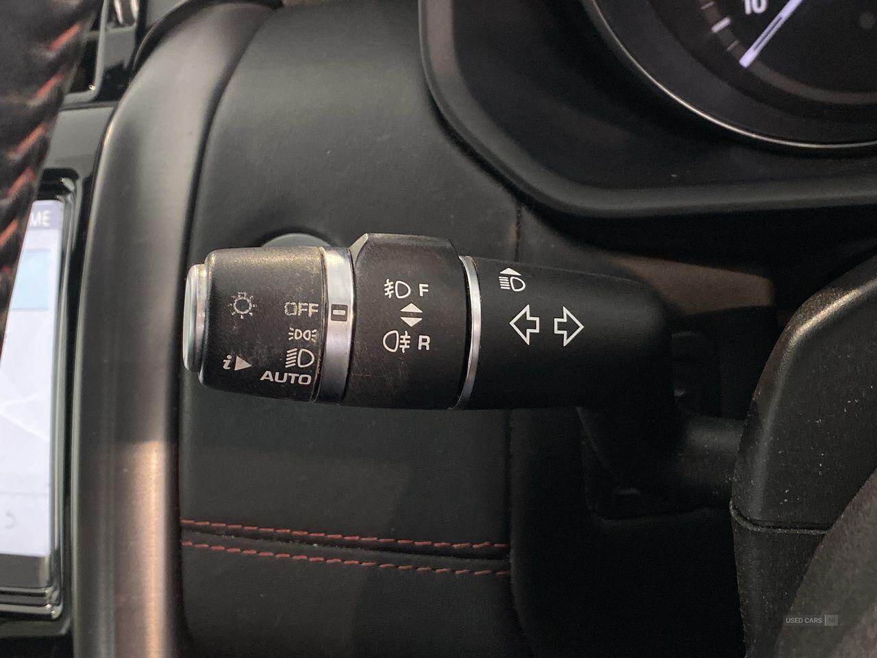 May 2017 Land Rover Discovery 3.0 TD6 HSE 5dr Auto