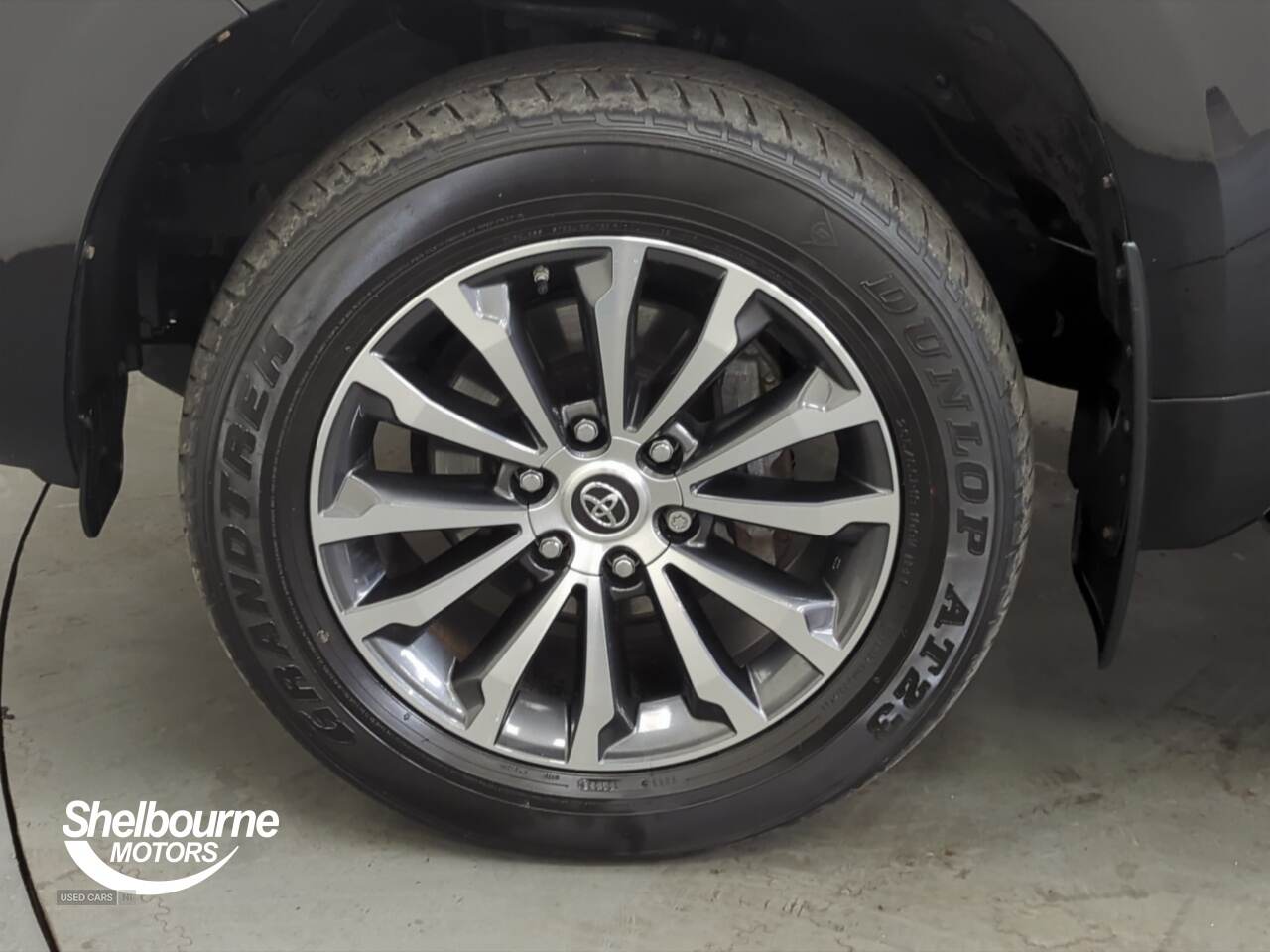 Aug 2023 Toyota Land Cruiser 2.8 D-4D 204 Invincible 5dr Auto 7 Seats [Sunroof]