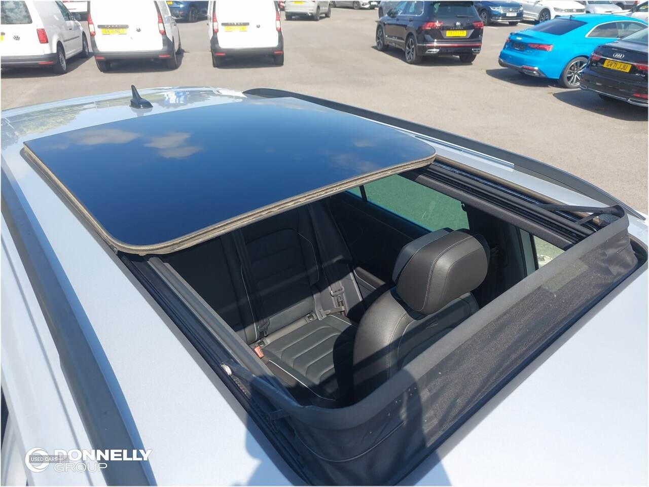 Mar 2022 Volkswagen Tiguan 2.0 TDI R-Line 5dr DSG